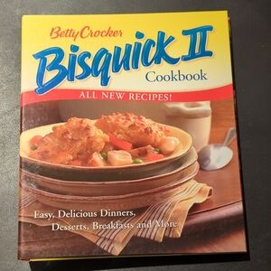 Hardcover Betty Crocker Bisquick II Cookbook